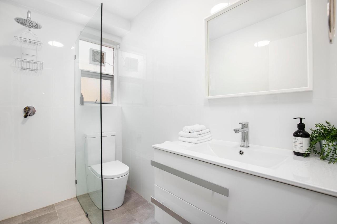 Bayswaterfront Apartments Аделаида Экстерьер фото