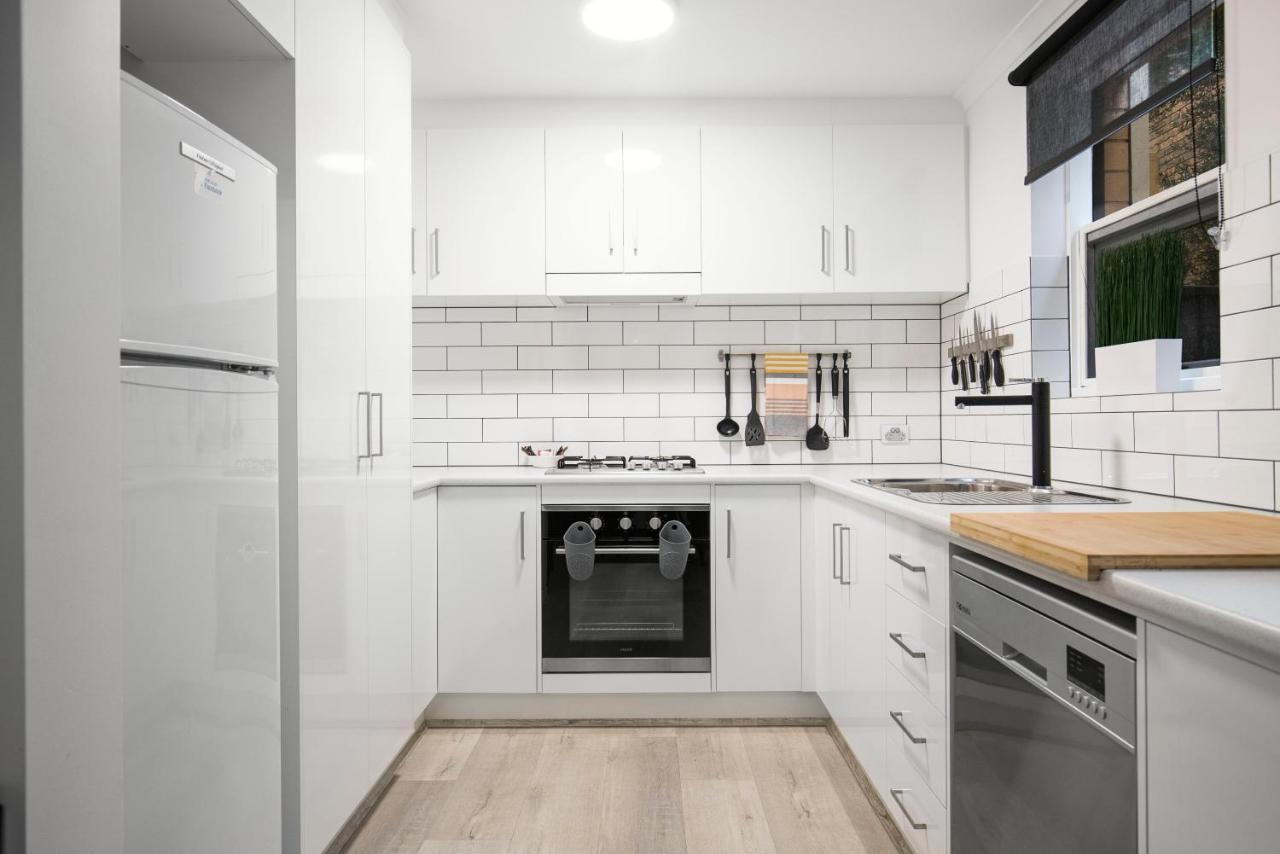 Bayswaterfront Apartments Аделаида Экстерьер фото