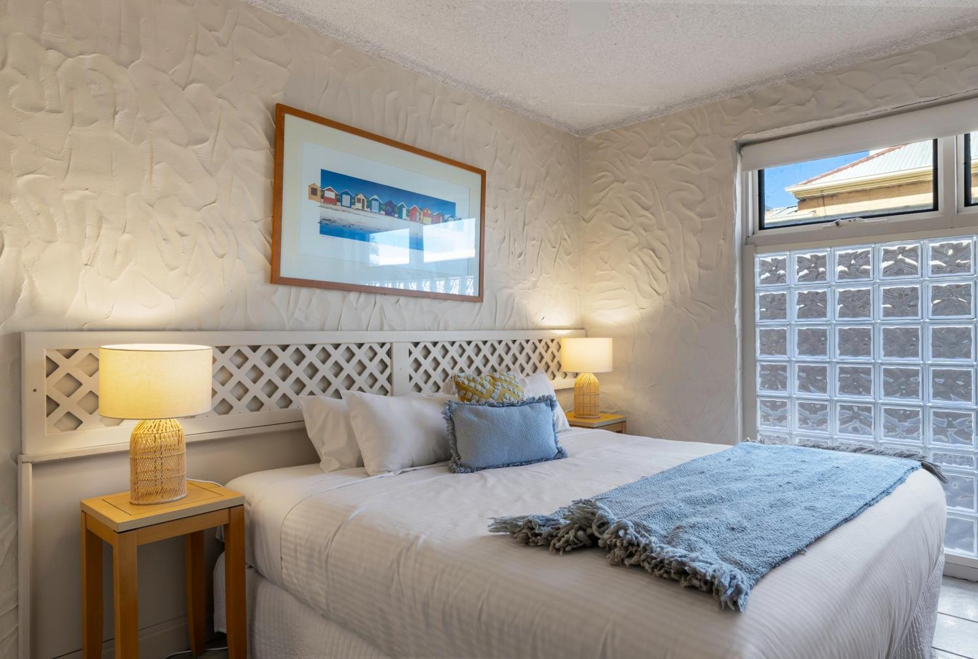 Bayswaterfront Apartments Аделаида Номер фото